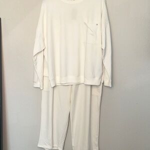 Women's Cream Relaxed Pajama Set with Pocket